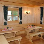 Ransburggut Flachau